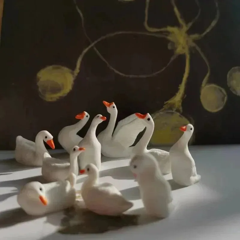 10pcs Micro landscape small ornaments realistic cute mini swan resin ornaments decoration