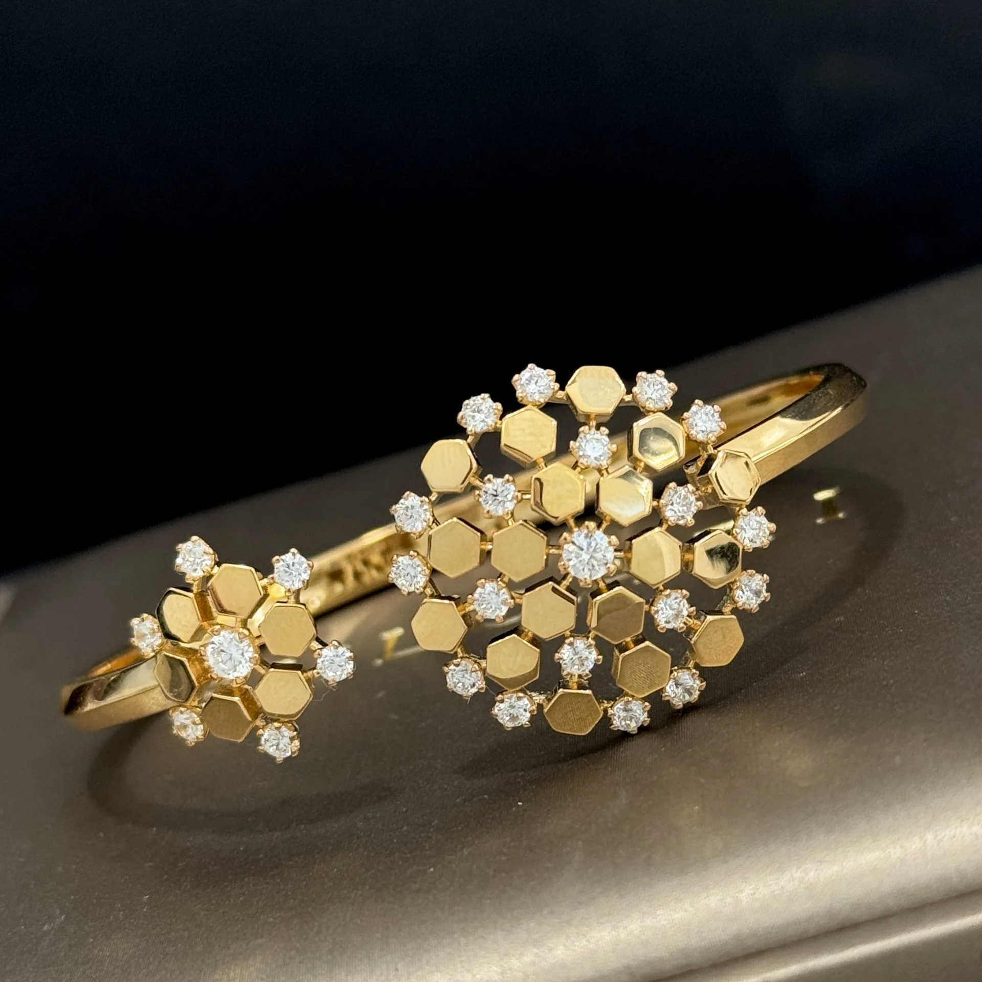 

100% стерлингового серебра 925 пробы, новый стиль, сотовый браслет с цирконием и снежинкой, браслет для женщин, изящные ювелирные изделия