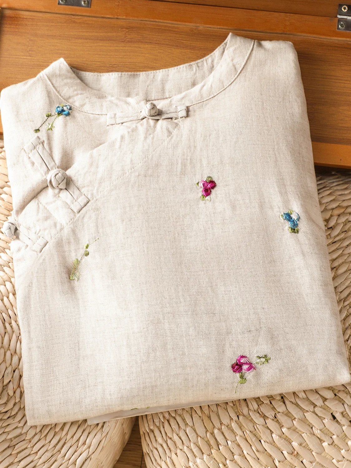 Chińska bluzka damska w dużych rozmiarach, lniana, haftowana, z patchworkowym kołnierzykiem, długa, codzienna, z kwiatowym wzorem, w stylu vintage.