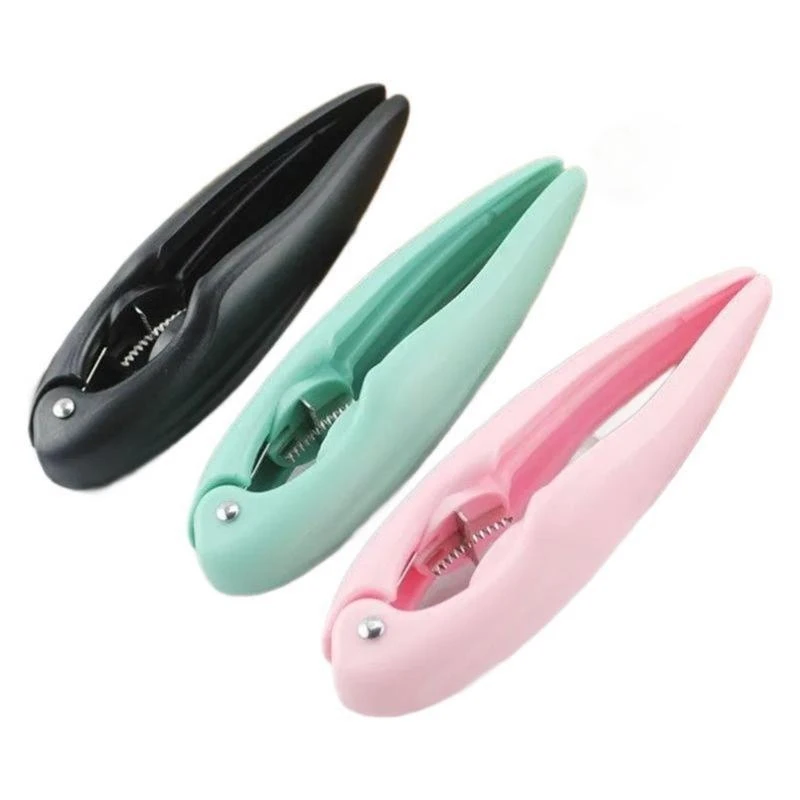 Kitchen Essential Nut Opener Feature Rusts Proof Construction Safe Handle And Effortlessly Operation Technology