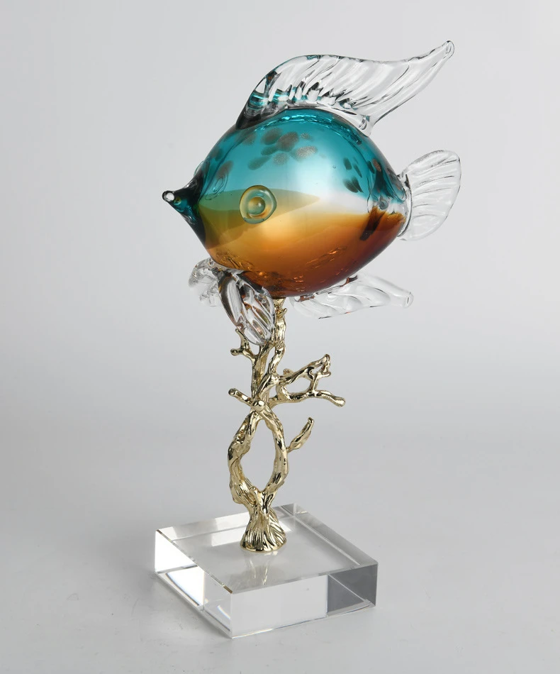 &c Creative Golden Metal Desktop Decoration Luxury Coloured Glaze Tropical Fish Glass Ornament for Living Room Home Office Decor
