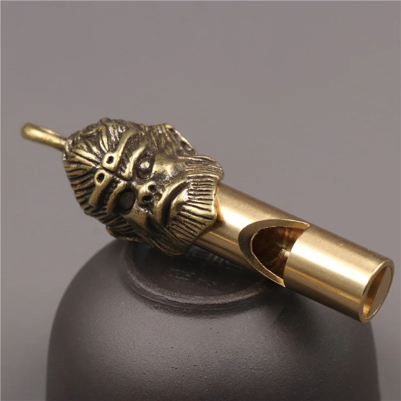 Vintage Brass Dragon Head Whistle Brass Outdoor Referee Animal Whistle Keychain Pendant Outdoor Survival Accessoires Miniatures