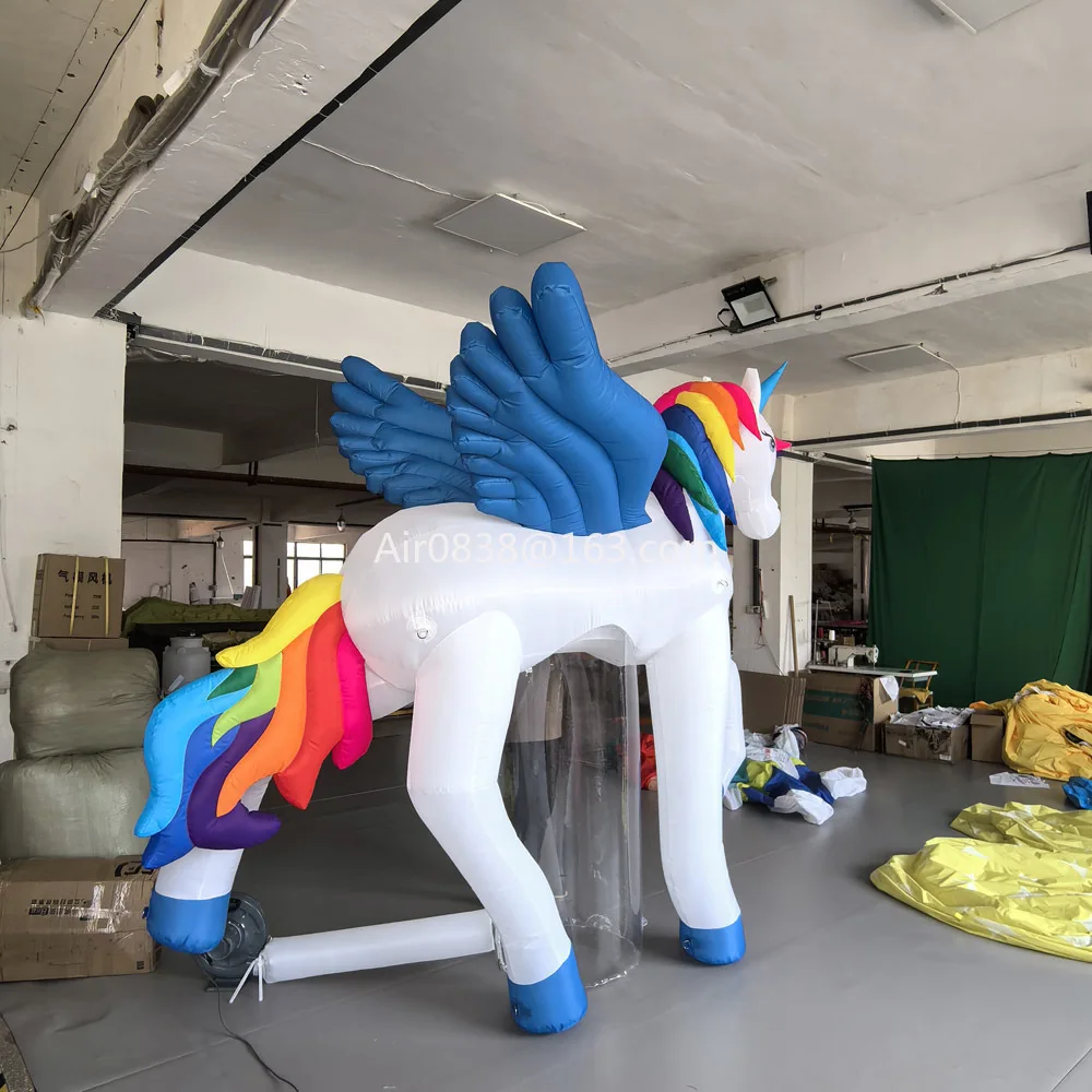 Kleurrijke 3mH gigantische opblaasbare eenhoorn aanpasbare opblaasbare dierlijke cartoon paard voor parade festival evenement decoratie