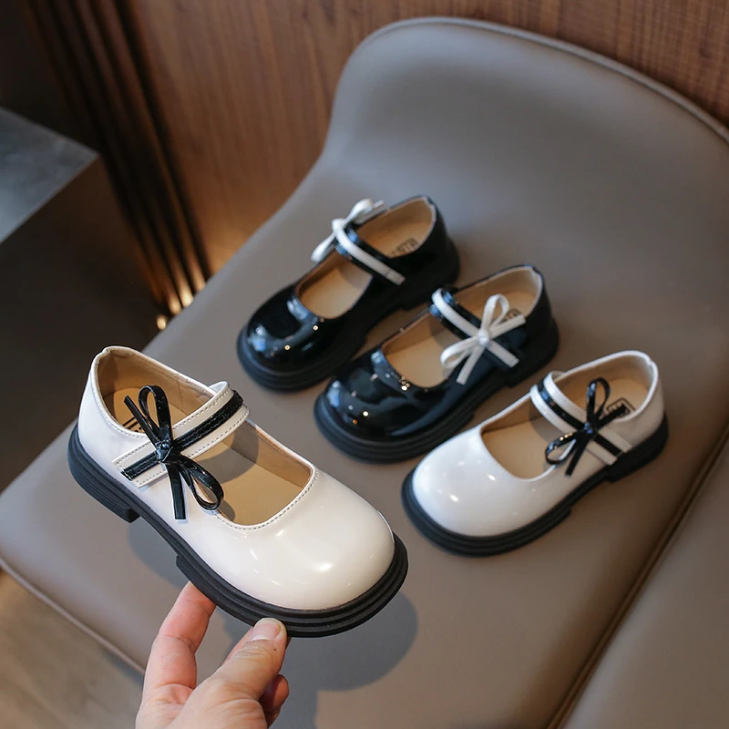 Girls' Shoes 2024 New Spring Children's Bow Shoes Black Small Fragrant Princess Shoes Single Shoes Soft Sole