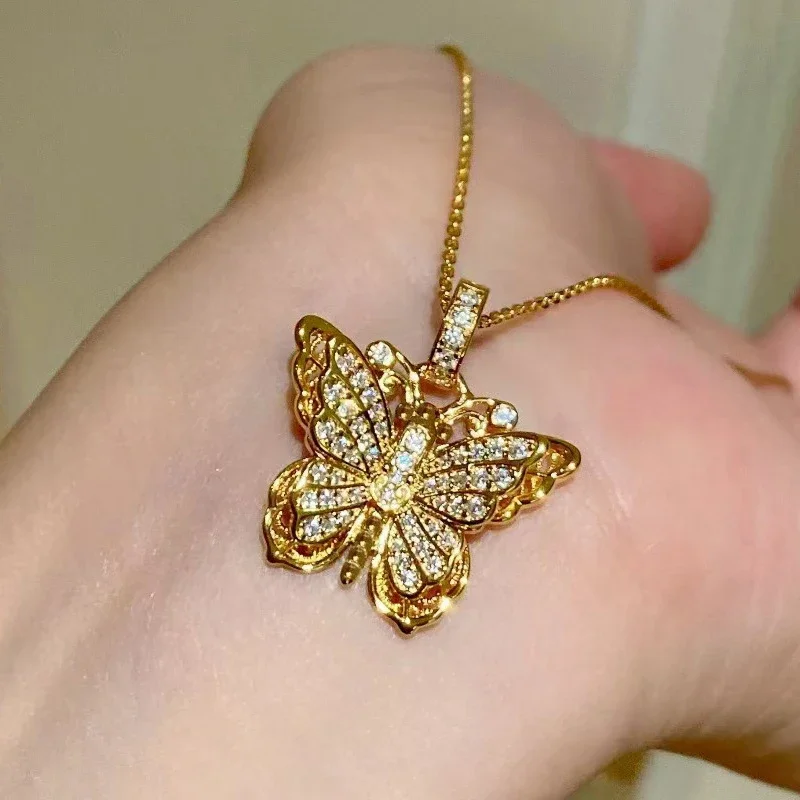 

Huitan Sweet Butterfly Pendant Necklace for Women Noble Romantic Sparkling Cubic Zirconia Accessory Chic Wedding Band Jewelry