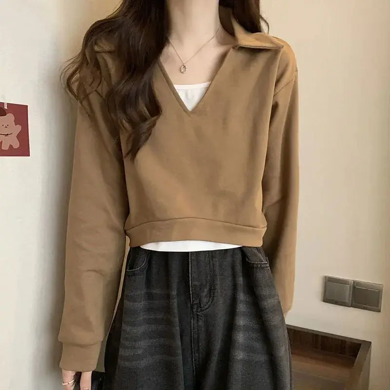 Nep tweedelig sweatshirt met contrasterende polokraag en lange mouwen voor dames in herfst en winter, speciale korte top met werkbroek