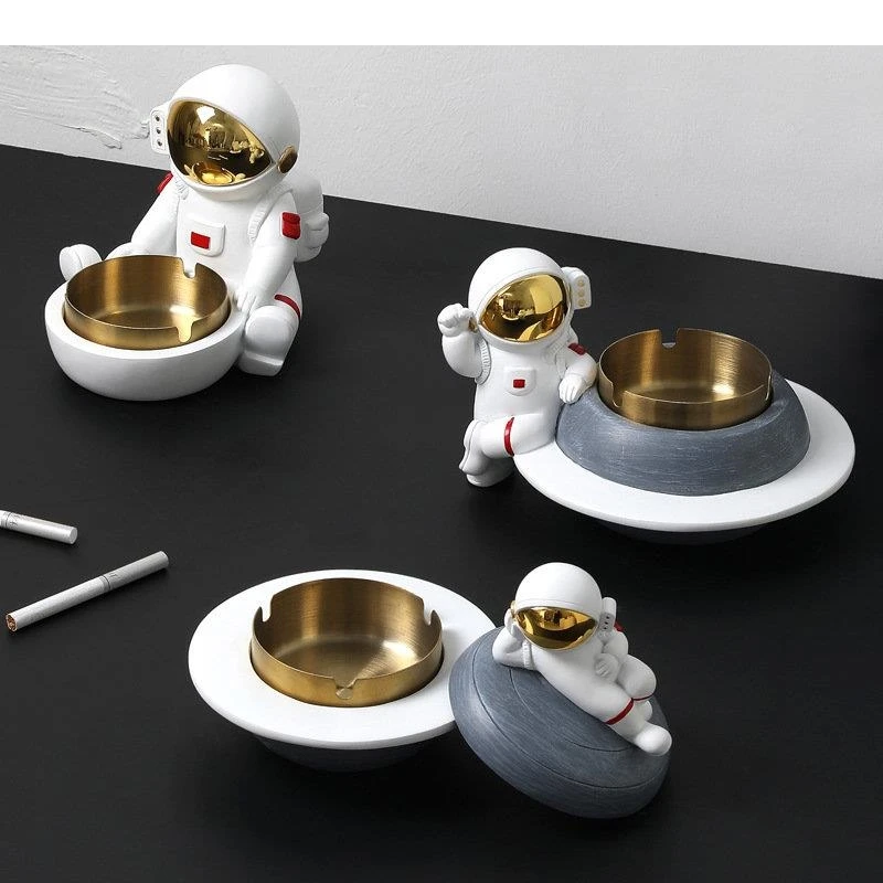 Astronaut Ashtray Modern Design Gold/silver Plated Cosmonaut Ashtrays Smoking Accessories for Weed Ash Trays Gifts Boyfriend