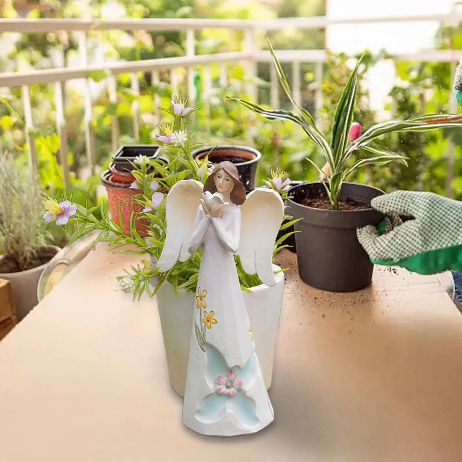 Angel Statue Flowerpot Creative Indoor Outdoor Plant Pot Praying Angel Planter Pot for Shelf Windowsill Garden Patio Balcony