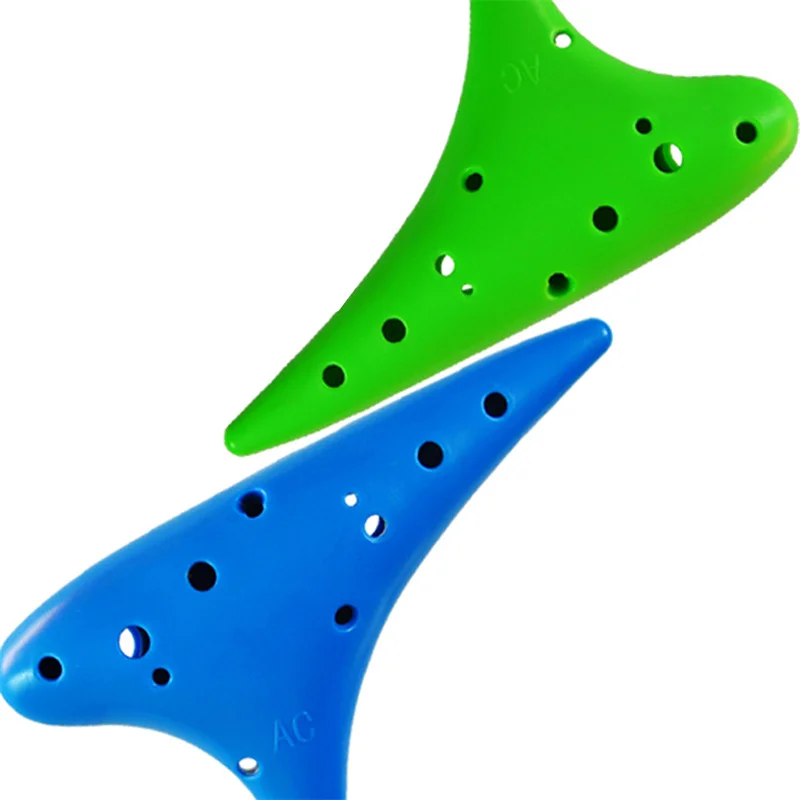 Ocarina Resina Plastica Alto C Tuning Ocarina Nuovo flauto multicolore a 12 fori Strumento per bambini adulti (Corda colorata casuale)