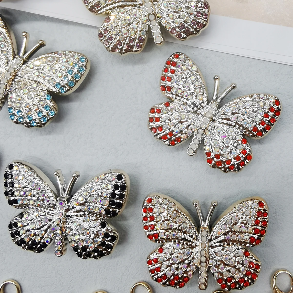 4PCS Rhinestone Butterfly Shoelaces Charms DIY Cherry Ladybug Shoe Pendants Decorations Shell Starfish Shoe Clips Accessories