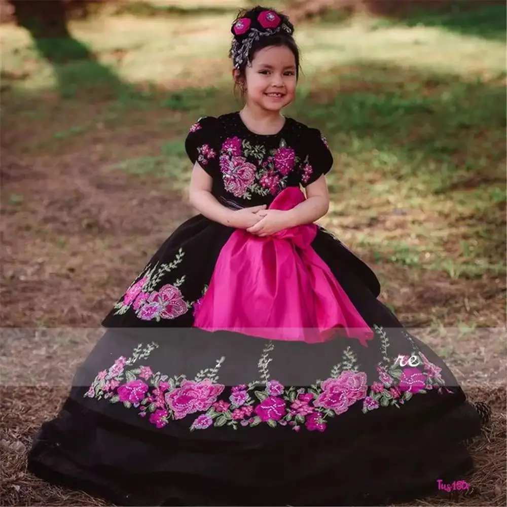 Rustic Velvet Flower Girls Dresses Mexcian Style Toddler Birthday Party Gown Floral Applique Kids Photography Wears with Beading