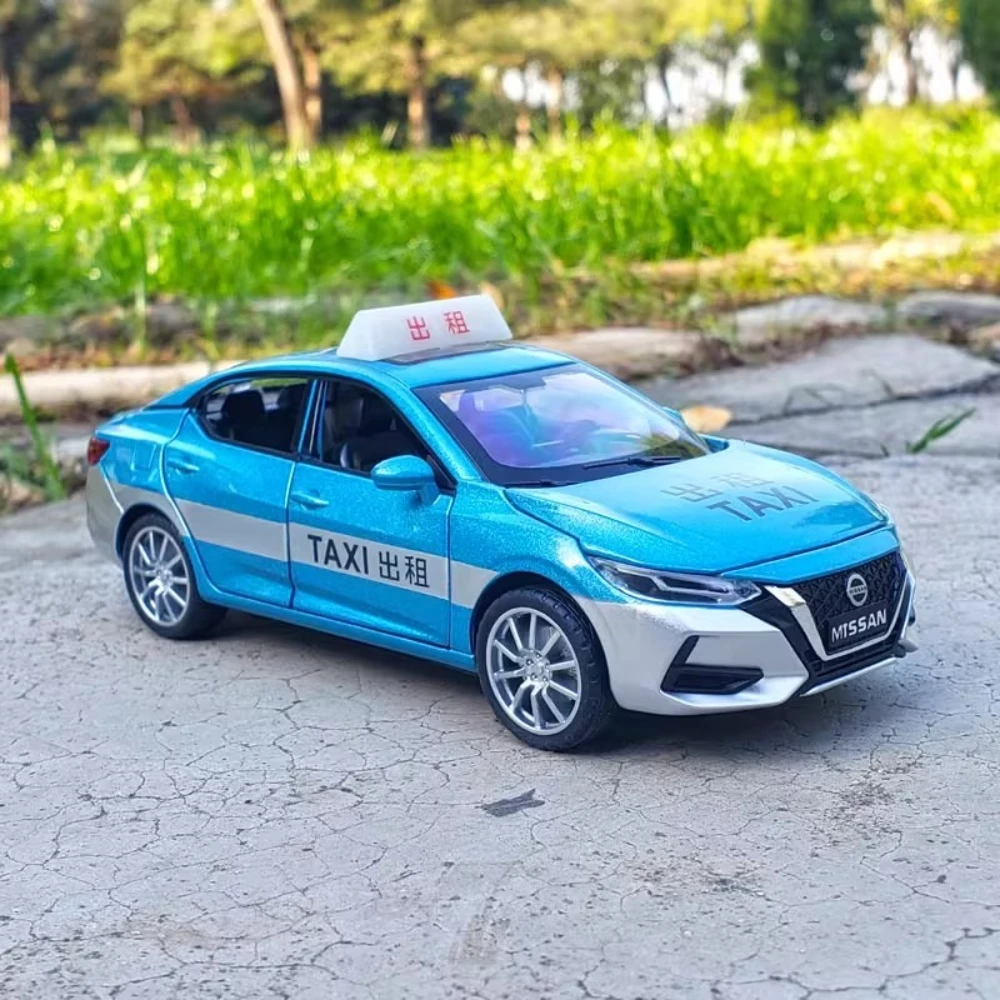 

Масштаб 1:32, модель Sylphy Taxi GTR R35, игрушечный автомобиль, звук, свет, откат, литые под давлением металлические двери, открытая коллекция автомобилей, подарок для мальчика