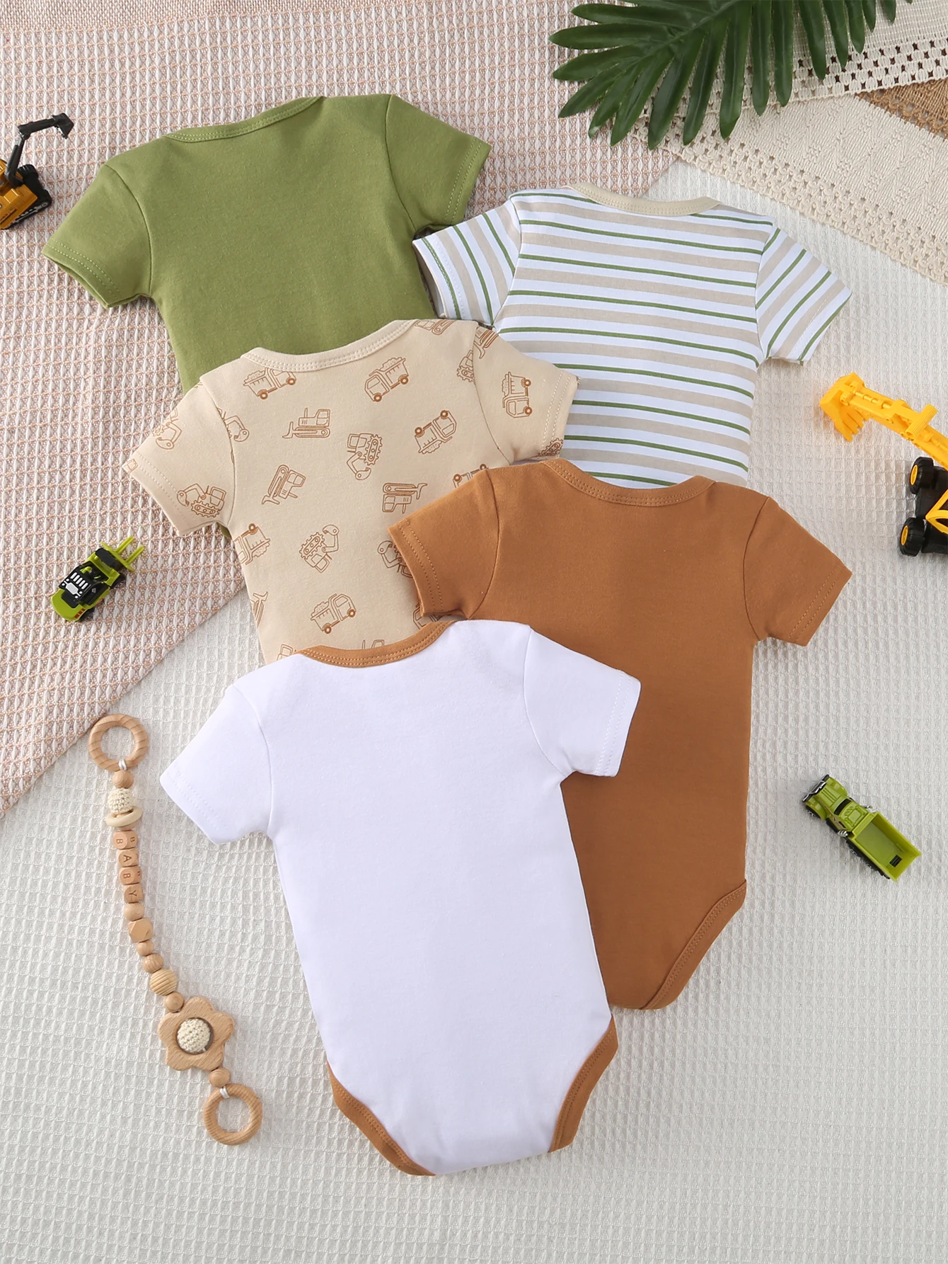 5-piece set of baby boy romper - Diapering review and price