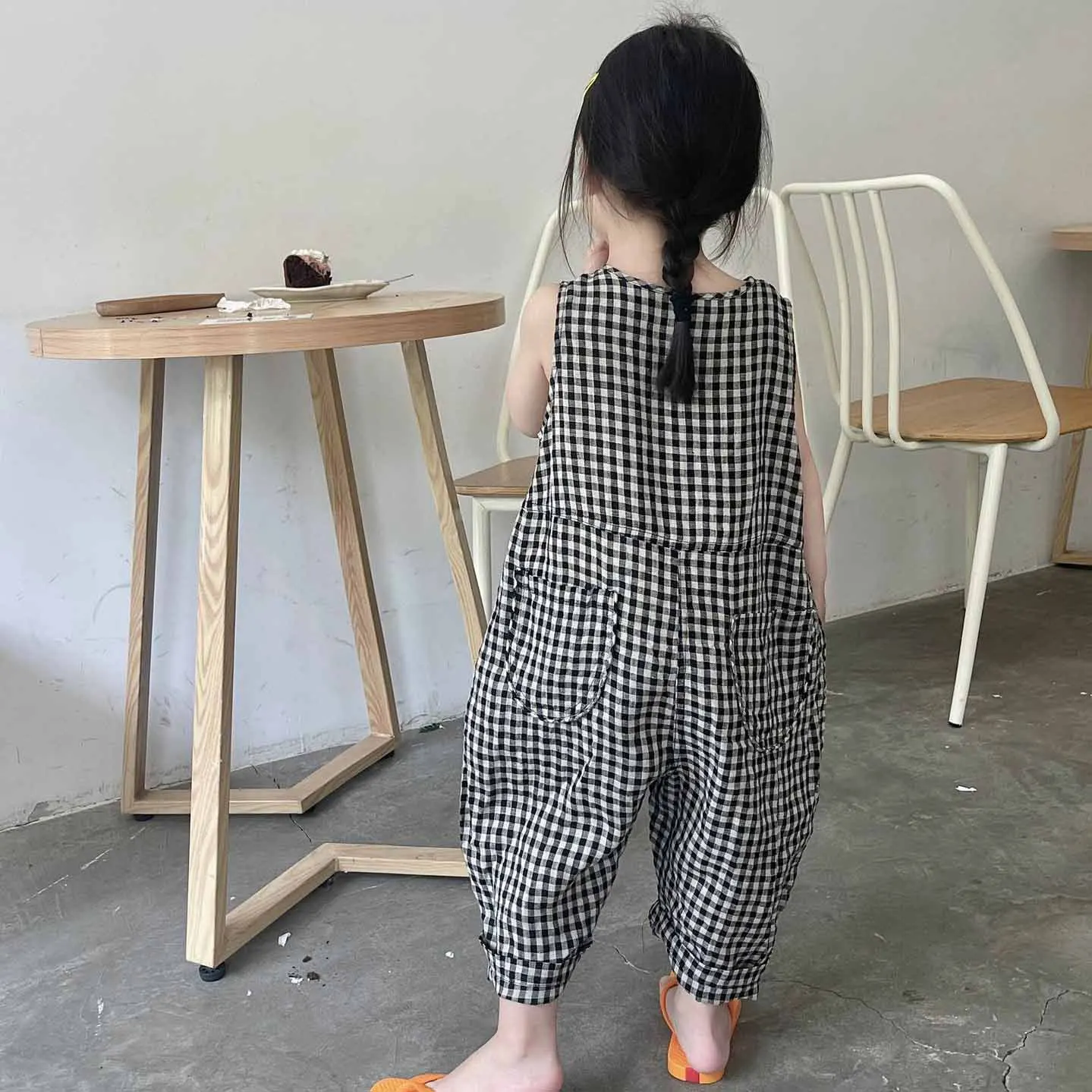 2026 Summer New Japan Korea Style Kids Plaid Sleeveless Loose Jumpsuit Unisex One Piece Outfit For Boys Girls