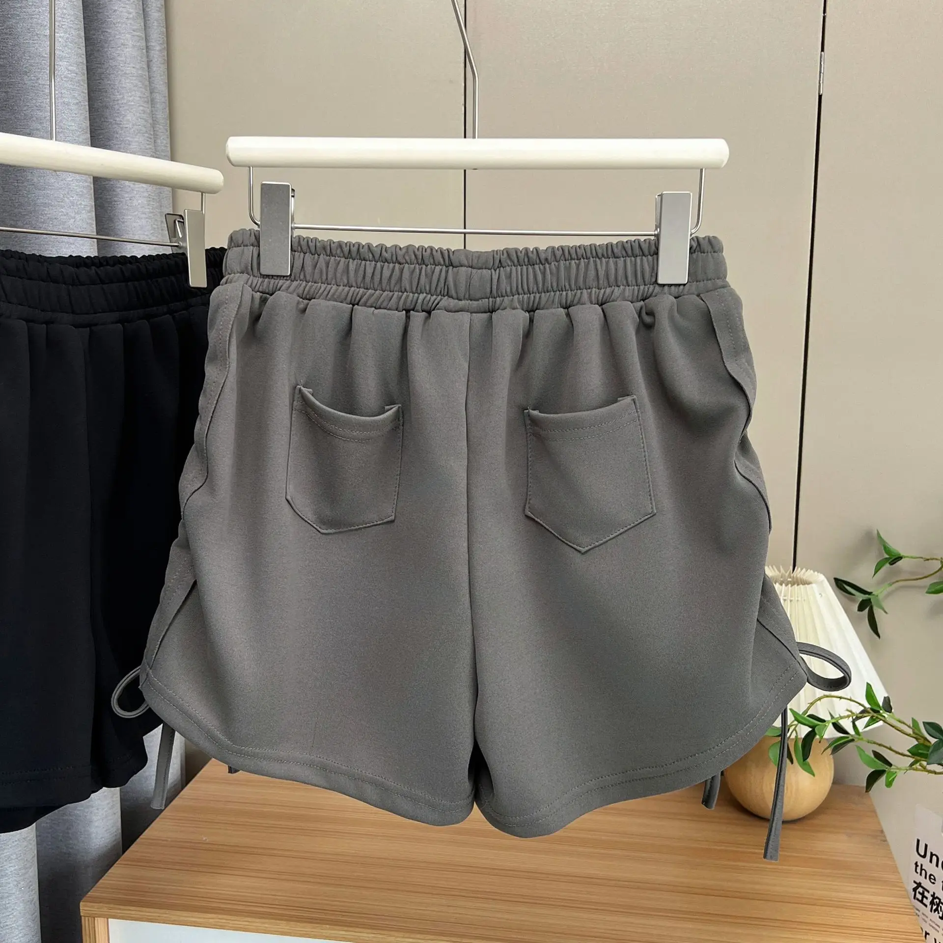 100KG ฤดูร้อนใหม่สบายๆกีฬากางเกงขาสั้นพลัสขนาดผู้หญิงสายรัดด้านข้างกางเกงร้อน 1646