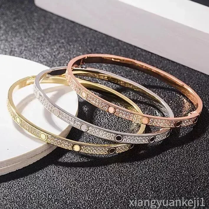 

Designer Bracelets 18k Classic Gold Fashion Men Women Bangle Steel Jewelry