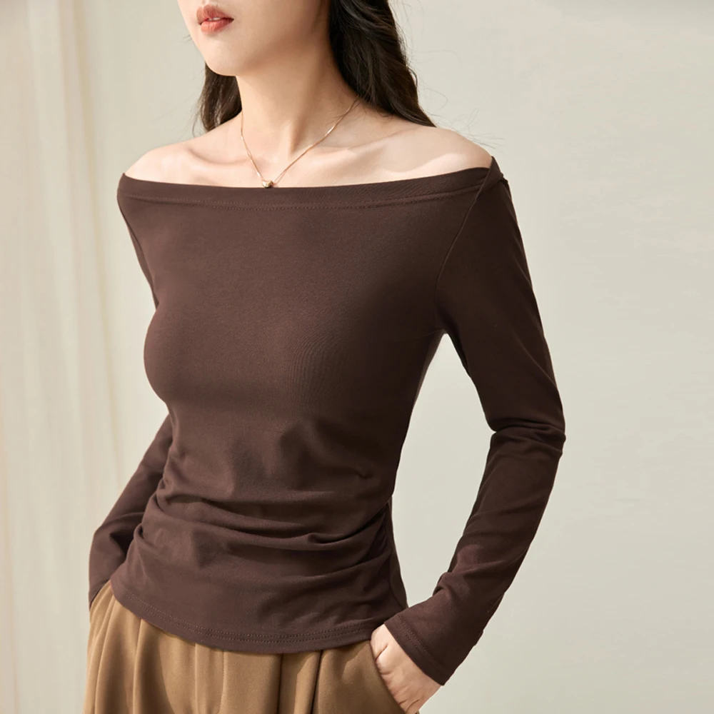 

Coffee colored long sleeved t-shirt for women in autumn, high-end fashion, plus size pleated slim fit round neck casual top
