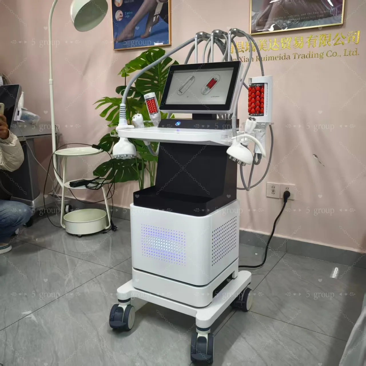 

Cavitation Roller Slimming Machine Fat Burning Skin Tightening Fat Reduction Facial Radiofrequency Tip Slimming