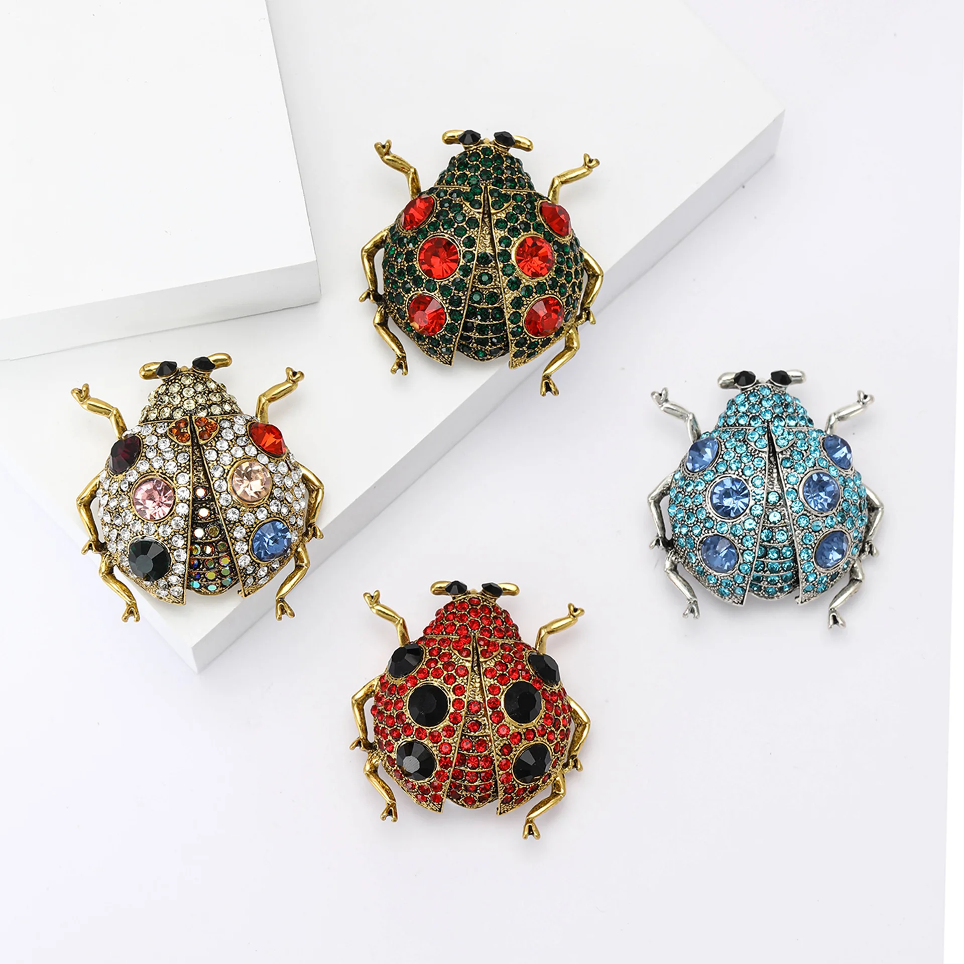 Luxury Rhinestone Beetle Brooch Unisex Shiny Ladybug Bug Pin Clothing Party Accessories Casual Rhinestone Gift Accessories