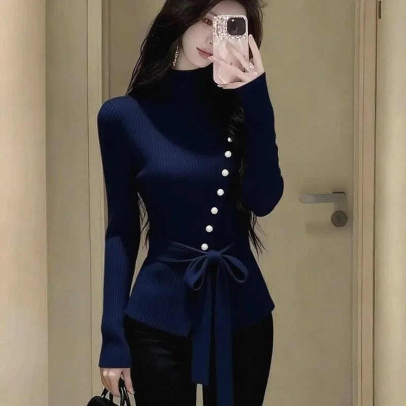 

Women Clothes Autumn Winter Fashion Casual Button Solid Color V-neck Female All-match Temperament Slim Appear Thin Pullovers Swe