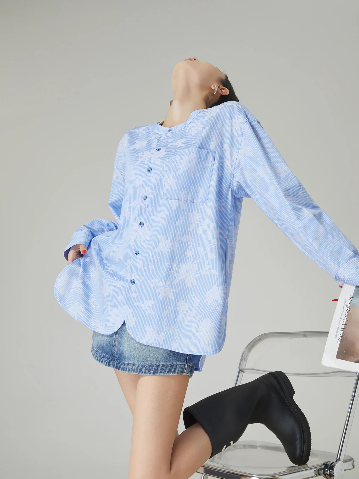 

Blue Striped Embroidered Scarf Collar Loose Fit Women's irt Korean Sle Long Sve Slimming Top with oulder Pads