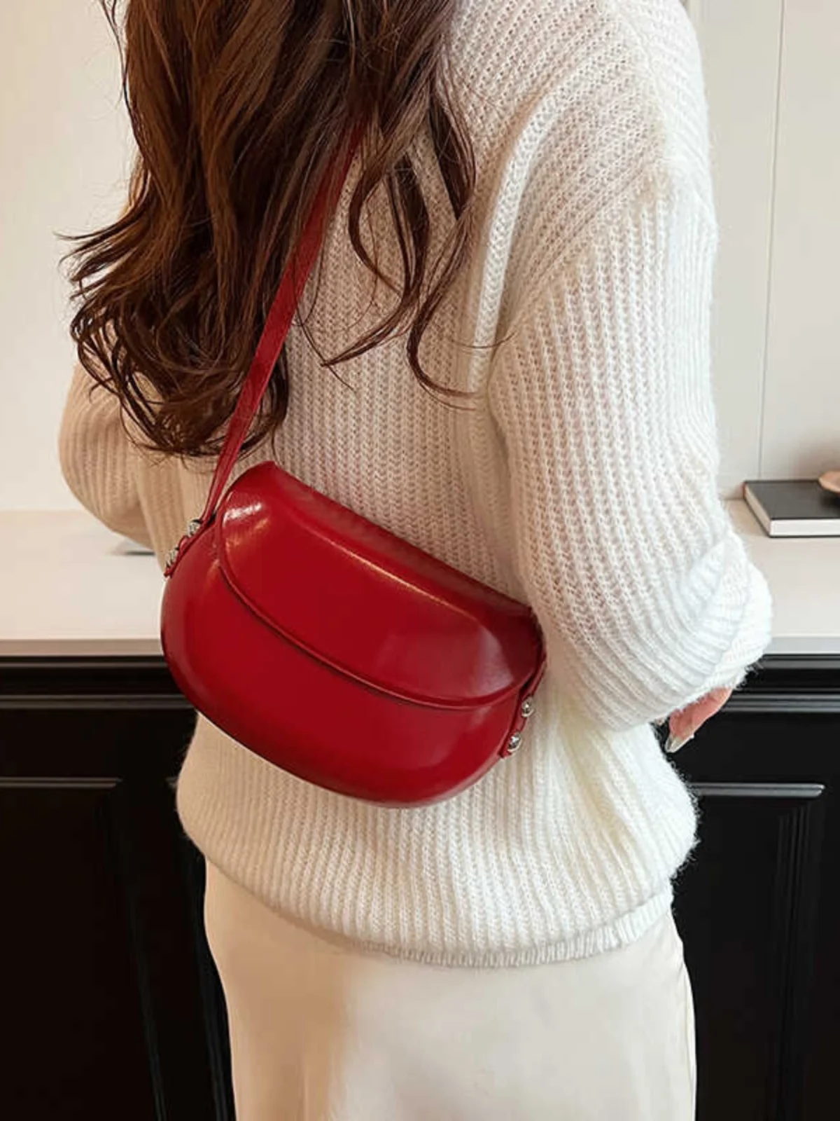 Korean Retro Red Patent Leather Bag For Women New Simple Versatile Phone Crossbody Bag Fashion Single Shoulder Small Square Bag