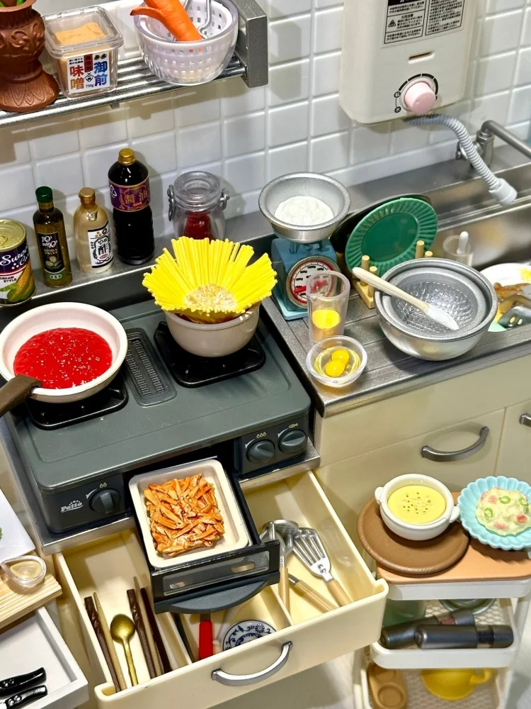 Re-Ment Figura Collezione di utensili da cucina Scatola cieca in miniatura Campione Petits Caramelle Giocattolo Ornamento per bambini Regalo Scena da collezione