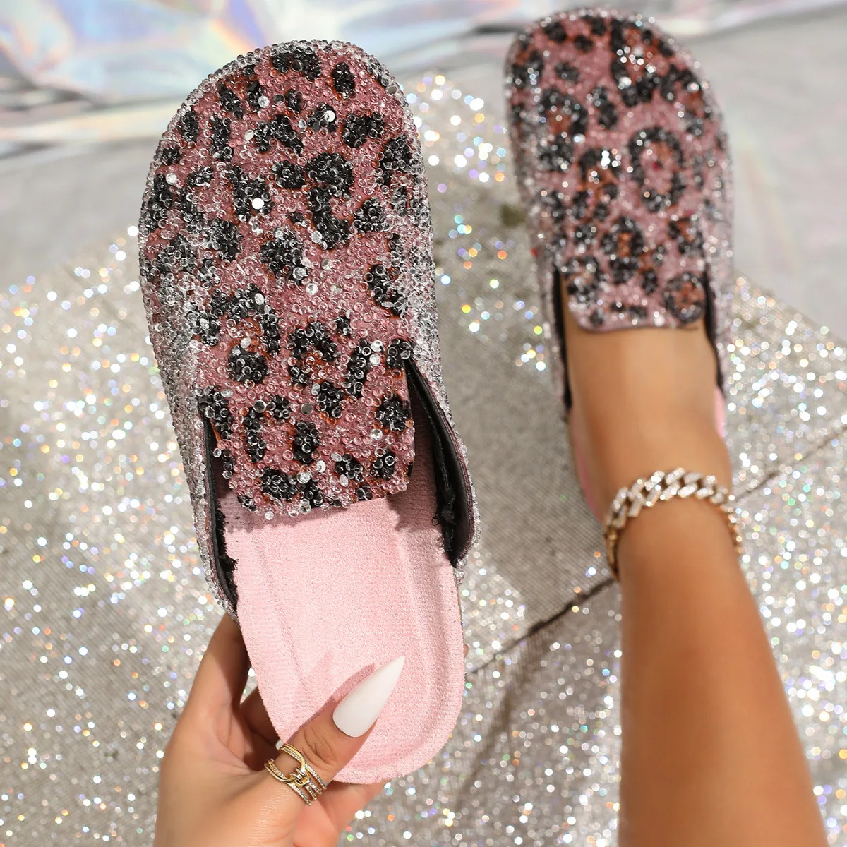2025 خريف جديد سحق الماس مطحنة - مراجعة Slip On Mule Flat وسعره