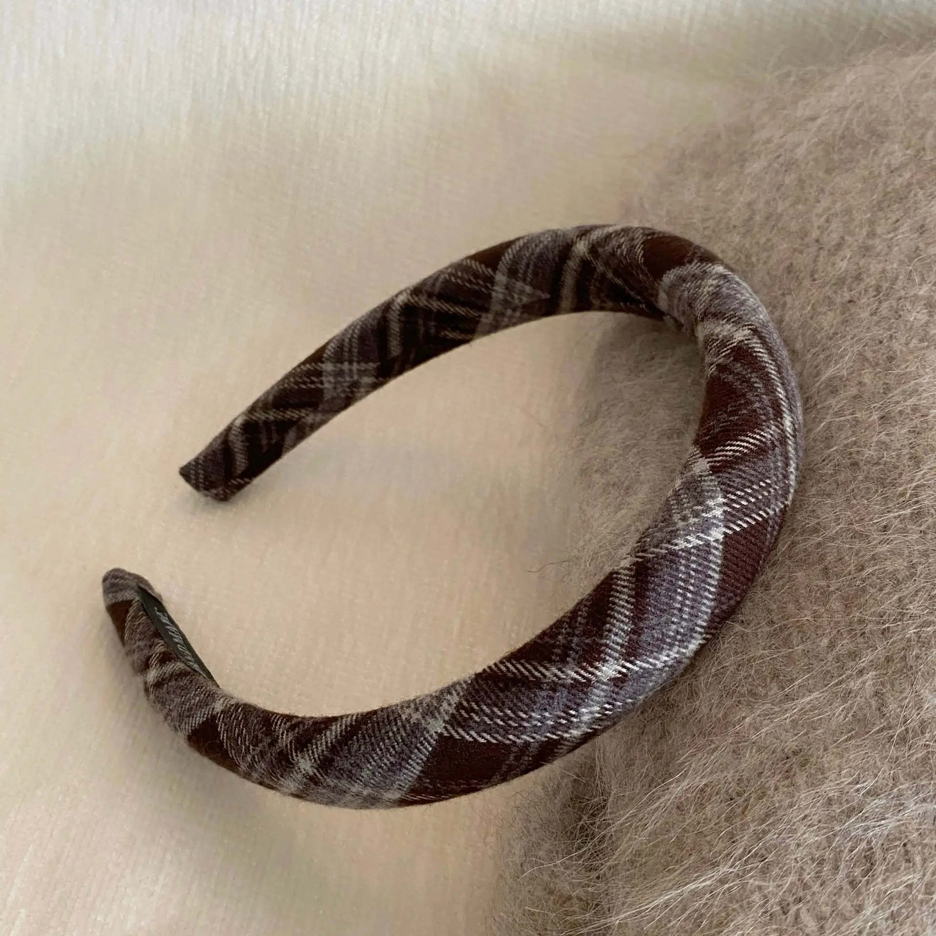 الخريف الشتاء الفانيلا منقوشة العصابات الشعر نمط Preppy مبطن Headbands الكلاسيكية الشعر هوب للنساء غسل الوجه وتتسابق إكسسوارات الشعر
