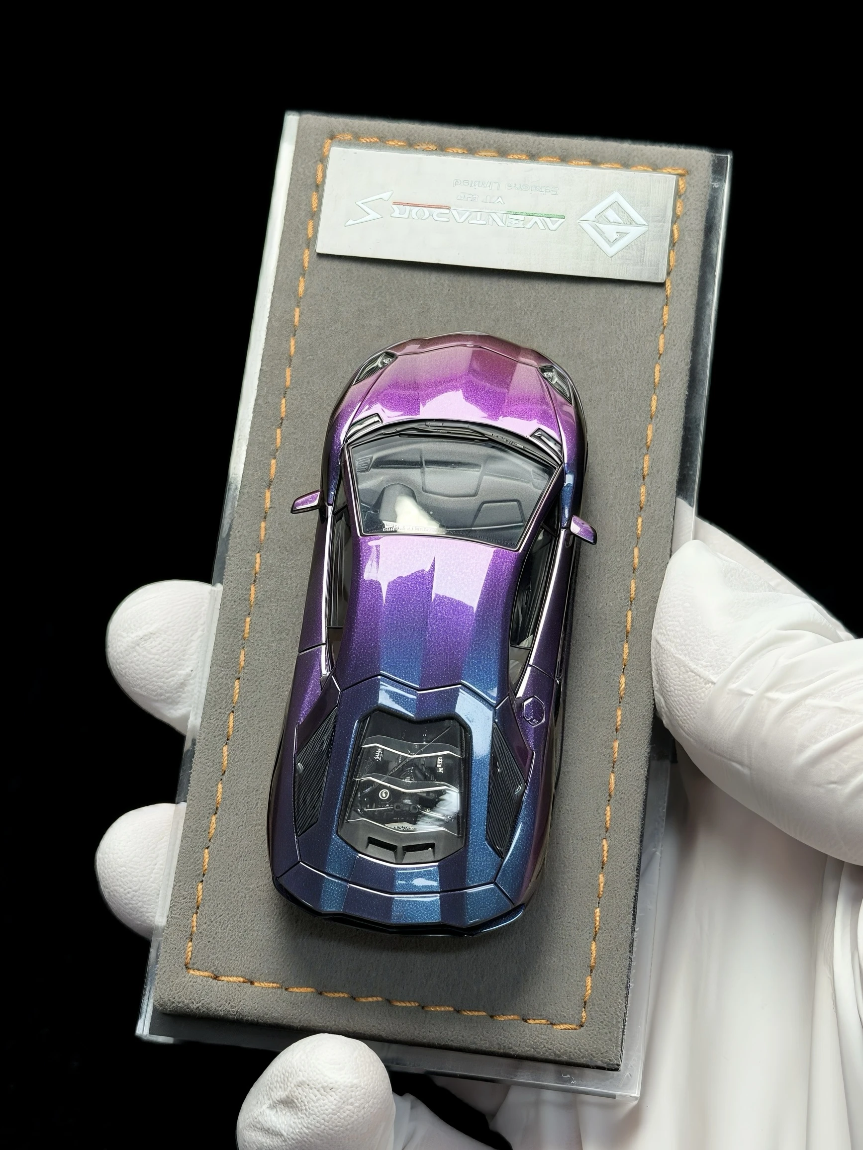 

GW God Wealth 1:64 Aventador lp740 Chameleon Diecast Model Car Resin Limited edition