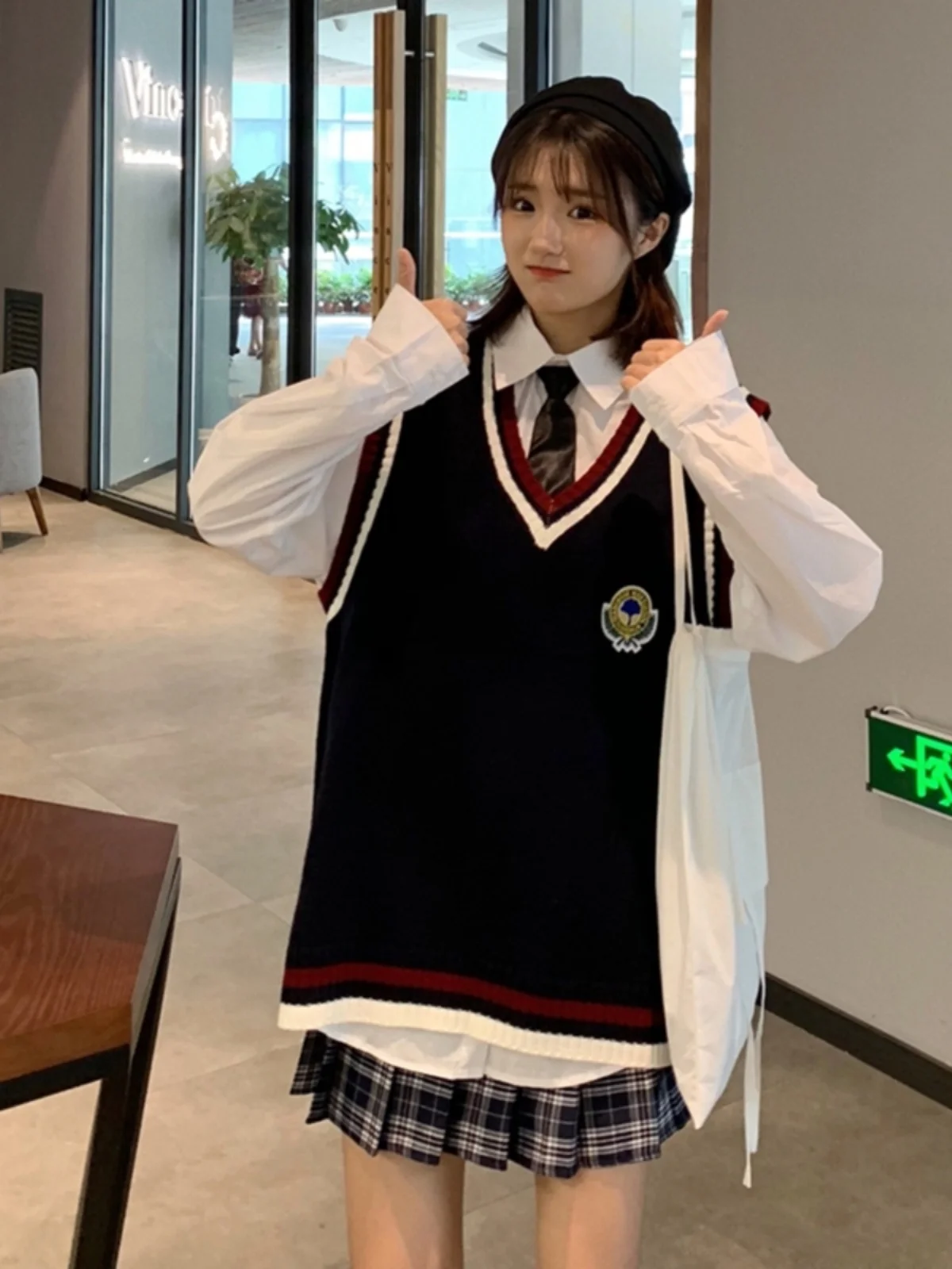 سترة محبوكة فضفاضة للنساء لفصلي الربيع والخريف، سترة كورية بقلنسوة وياقة على شكل V، ملابس خارجية عصرية بلون واحد