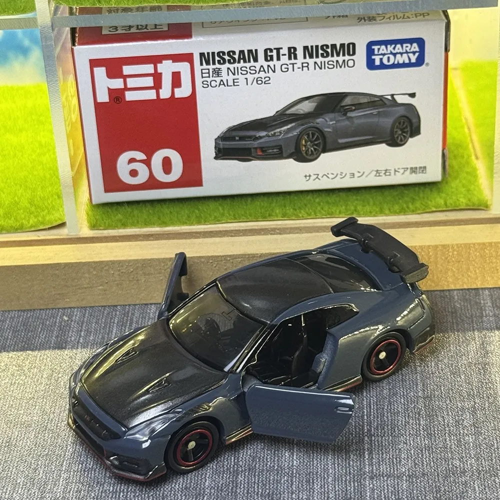 

Takara Tomy Tomica No.60 Nissan GT-R Nismo Die Casting Static Alloy Car Mode Collection Display Boy Toy Gift