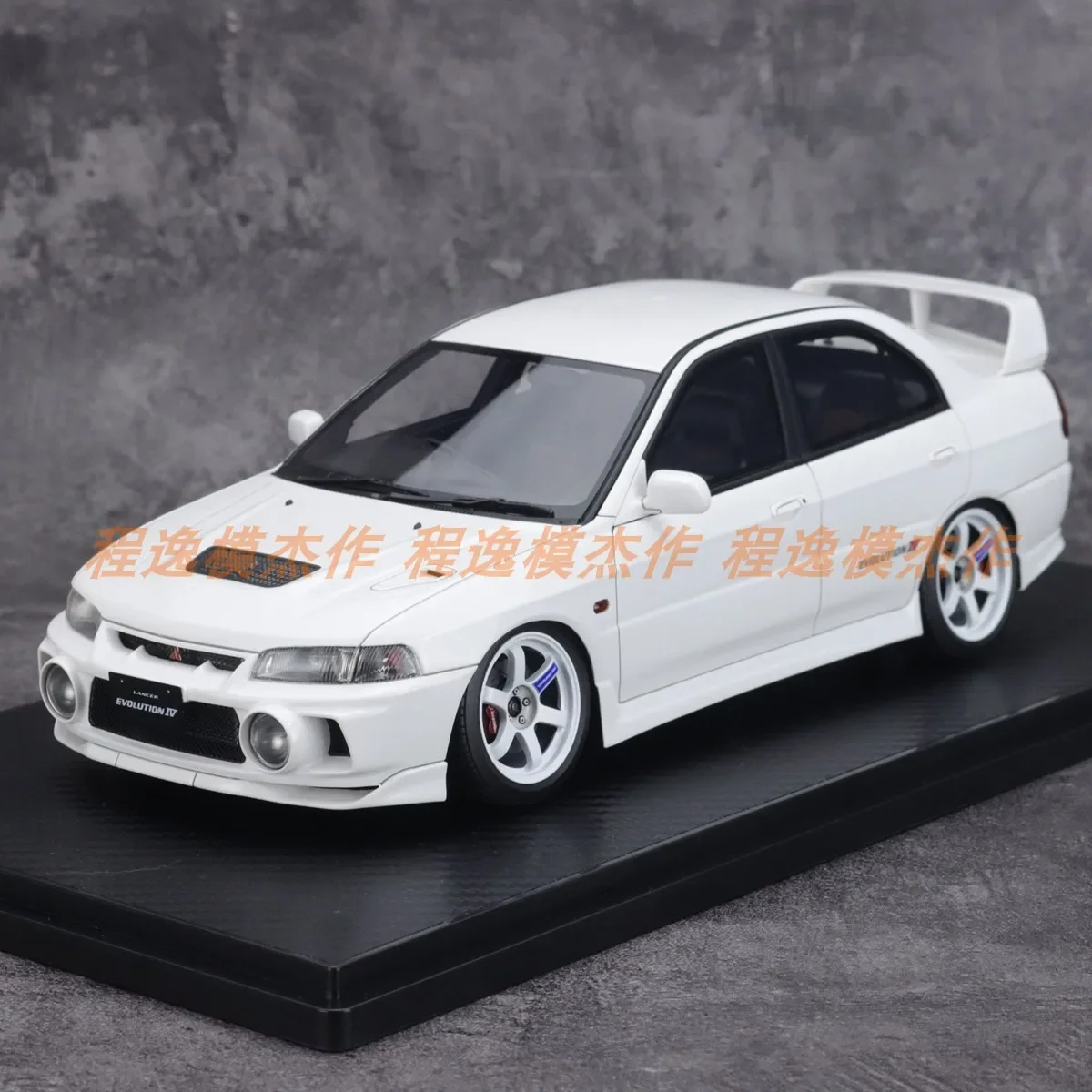 

IG 1:18 LANCER EVO IV CN9A White JDM Simulation Limited Edition Resin Metal Static Car Model Toy Gift