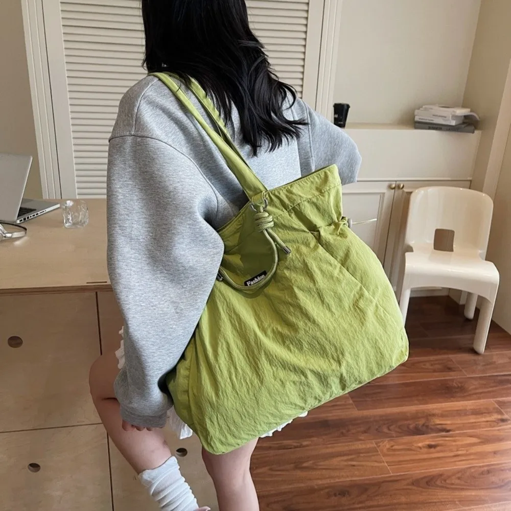 

Simple Solid Color Women's Totes Bag Large Capacity Versatile Nylon Shoulder Bag Casual Zipper Commuting Handbag Ladies