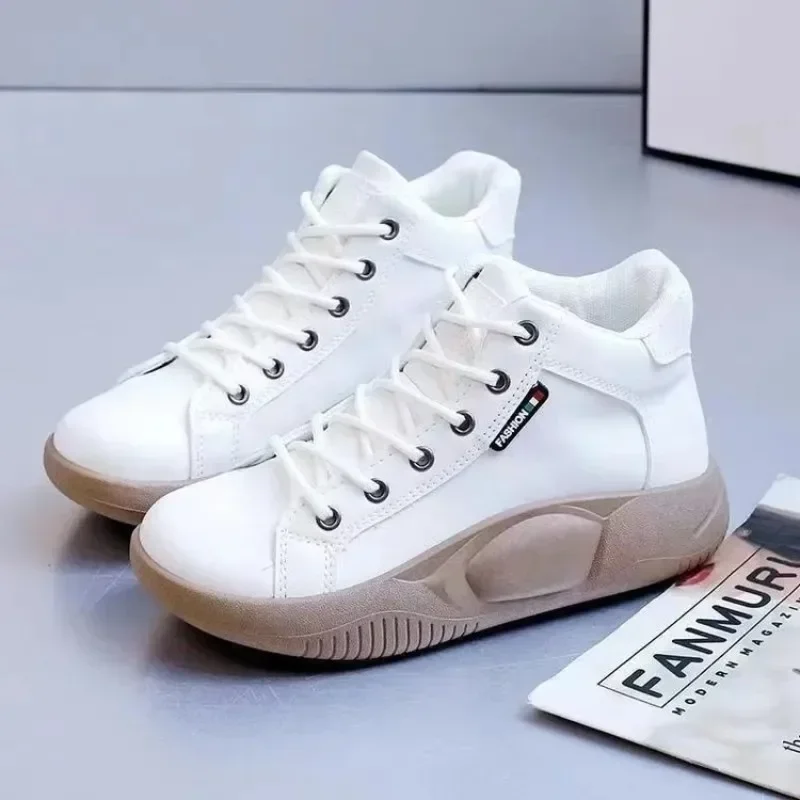 

Женские кроссовки на шнуровке, теплые плюшевые кроссовки с мехом, на платформе, лоферы на вулканизированной подошве, повседневная обувь для осени и зимы, 2024