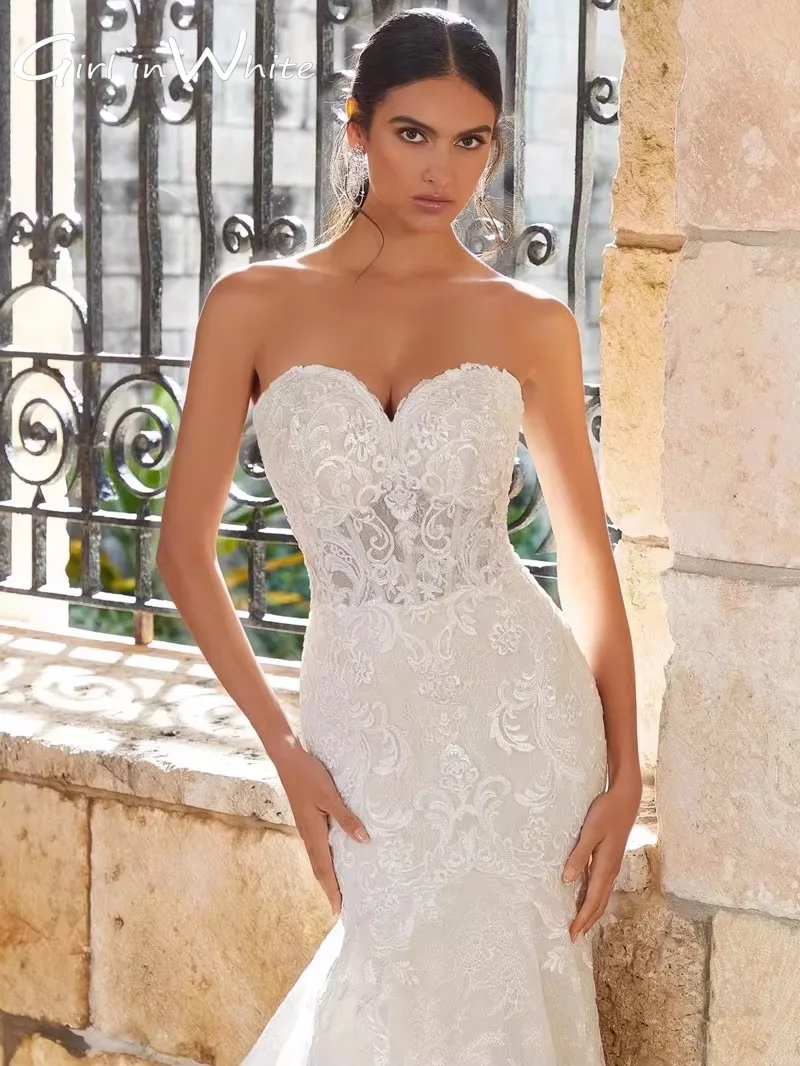 Abito da sposa da sposa a sirena con scollo a cuore Grace con spalle scoperte Abito da sposa ricamato in pizzo personalizzato Sweep Train Abiti da sposa