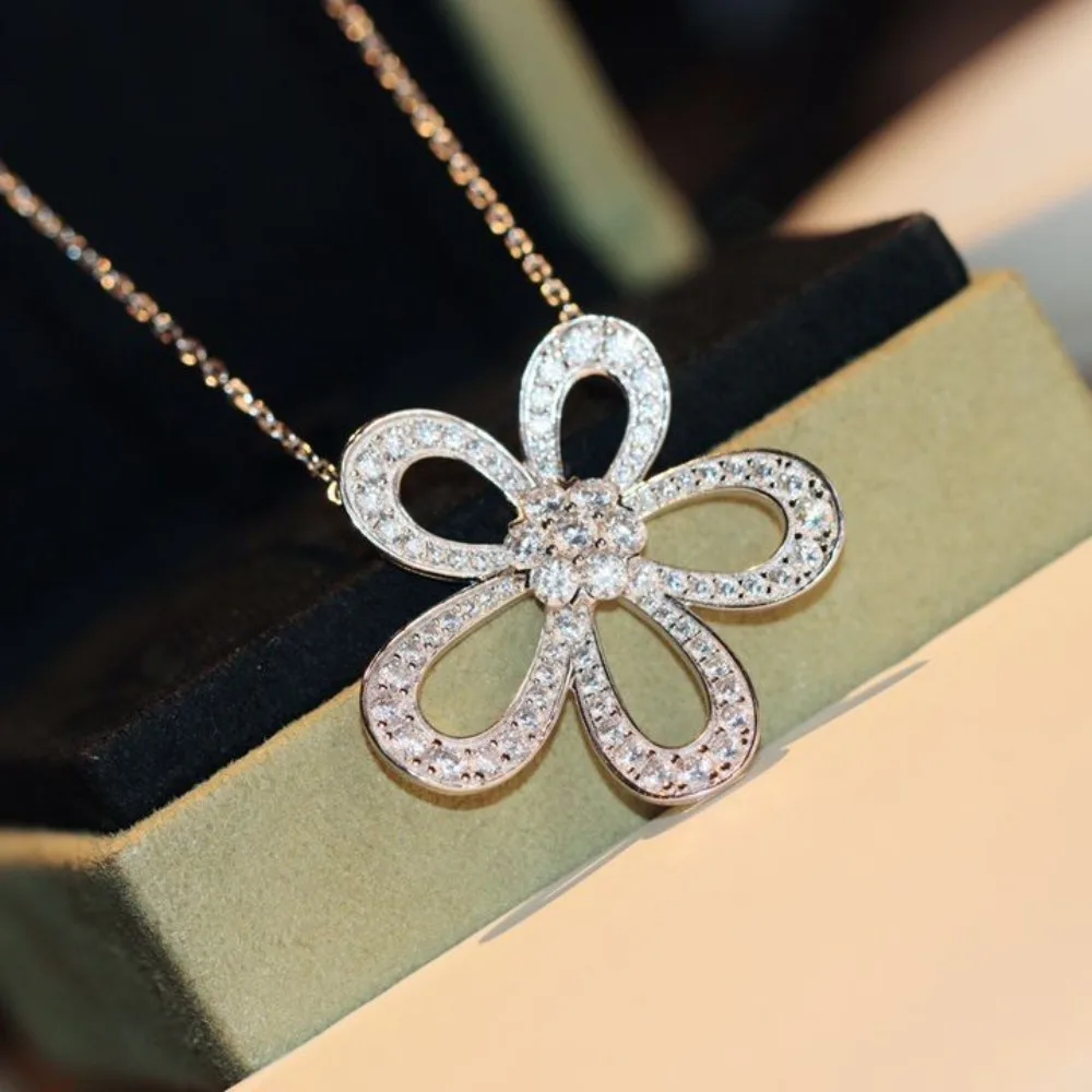 

2025 Sunflower Lucky Necklace Fashion Versatile Suitable for Women