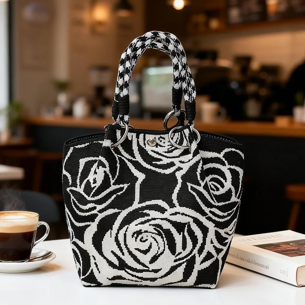 Tragbare Blumenmuster-Stricktasche, Handgefertigte Schultertasche mit Großer Kapazität, Gewebte Tragetasche mit Ringschnalle für Frauen und Mädchen – Detail 8