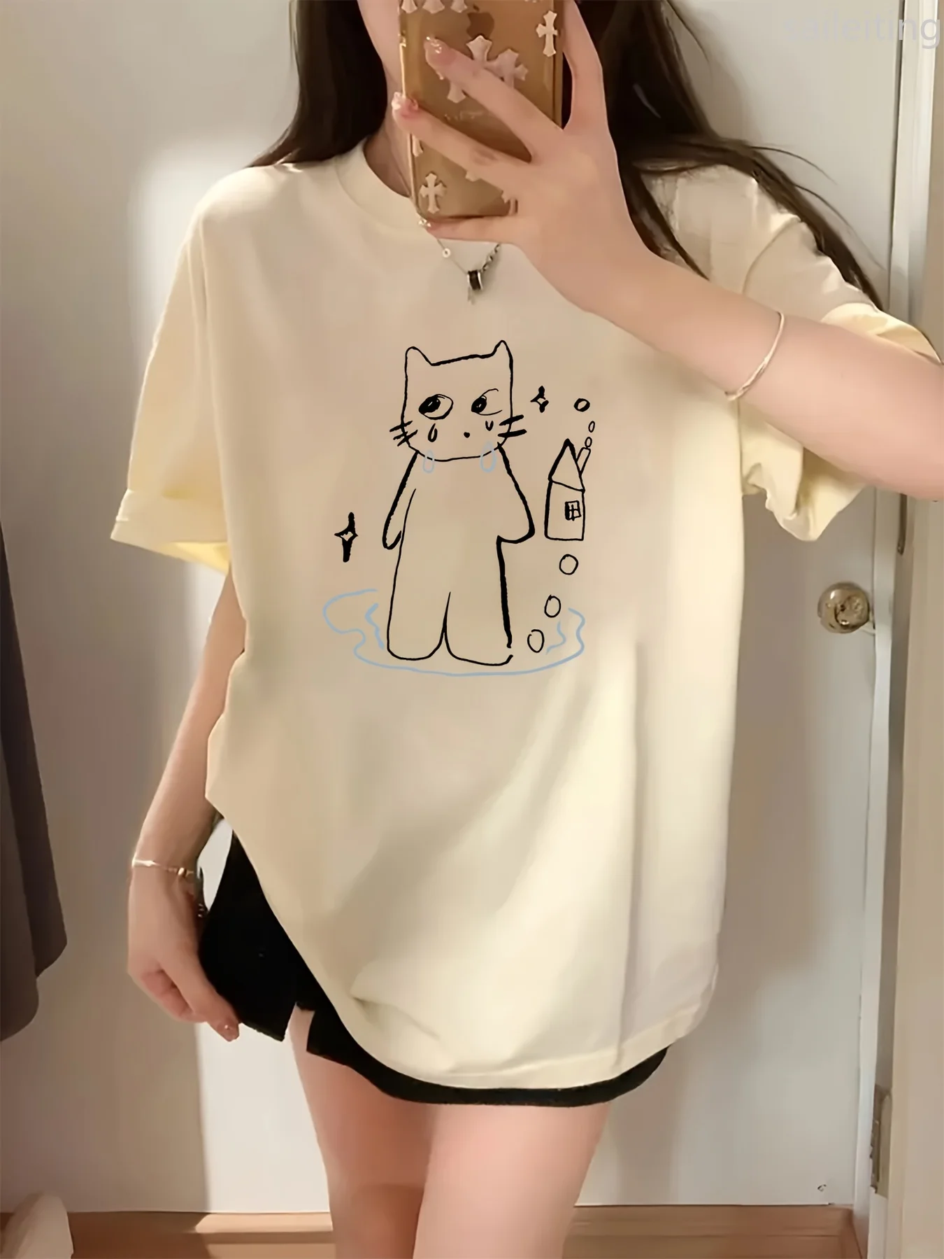 Casual Summer Short Sleeve Tee with Playful Cat & Mouse Design Aesthetic Clothes Inspired White Cat Graphic T-Shirt for Women