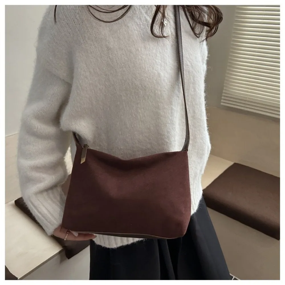 Elegant Large Capacity Shoulder Bag Adjustable Strap Suede Crossbody Bag Zipper Tote Bag Commuting