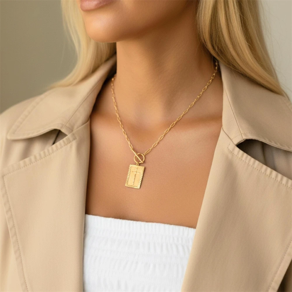 Chunky Cross Pendant Necklace Gold Color Toggle Clasp Paperclip Chain Faith Medallion Necklaces for Women Men Costume Jewelry
