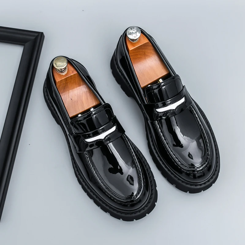 

Удобная повседневная мужская обувь, весна-лето, новый стиль, модные универсальные кожаные туфли без шнуровки на толстом каблуке, большой размер