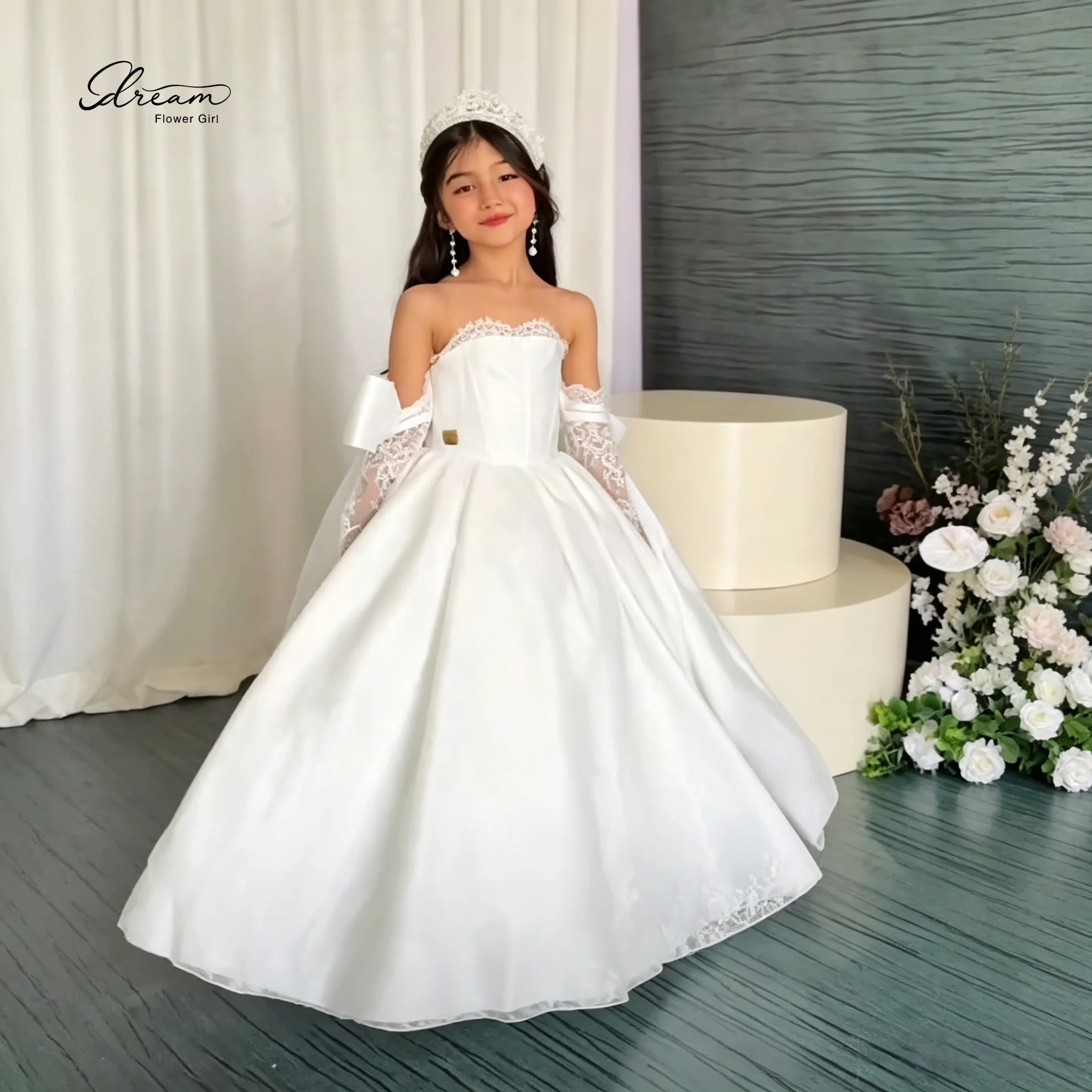 Exquisite Custom White Chiffon Strapless Sleeveless Floor-Length Ball Gown for Children with Lace Arm Sleeves