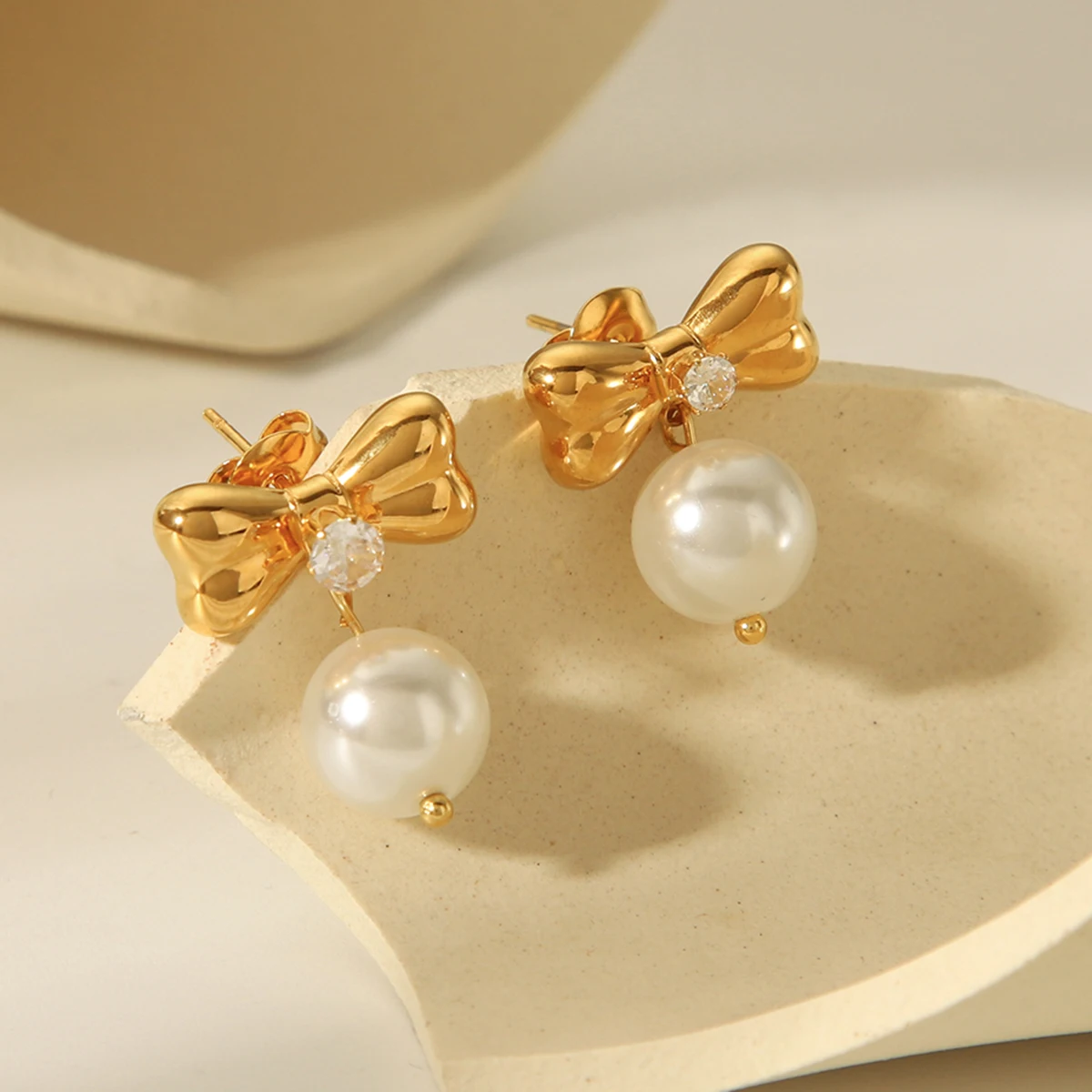 Dinner Accessories: Fashionable, Pearl Bow, Inlaid With Zircon, Stainless Steel, Earrings, Light Luxury, Design Elements, Fashio