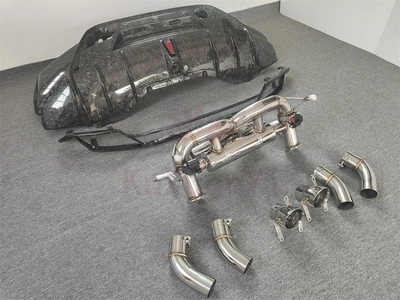 Factory direct sales of high-quality carbon fiber forged pattern P-style rear bumper exhaust for Lamborghini  LP610 body kit