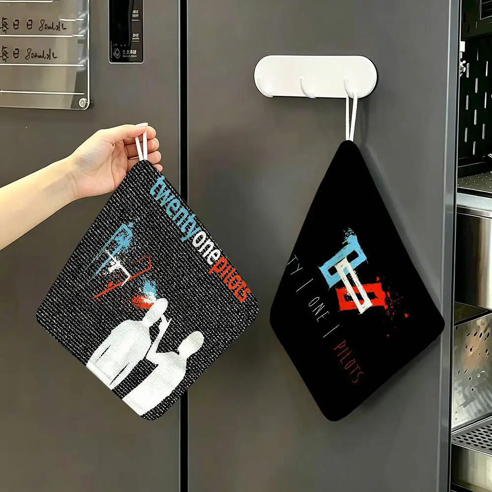 Twenty One Pilot Polyester Cotton Hanging Kitchen Towel, Absorbent Hand Wiping Cloth for Daily Cleaning Drying