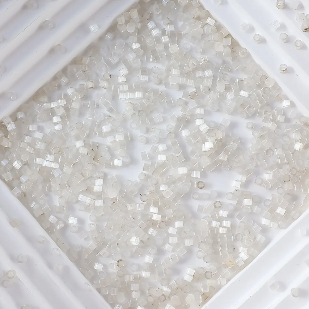 Aus Japan importierte Miyuki Delica Seidenfarbene Rocailles, Glasperlen, für die Schmuckherstellung, geeignet für verschiedene DIY-Bastelarbeiten. – Detail 7