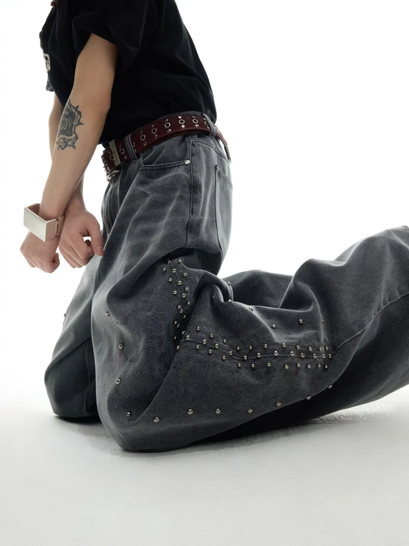 

Мужские джинсовые брюки Старо-синие потертые мужские джинсы Прямая повседневная мужская одежда Свободные широкие брюки Новая мода Корейский уличный джинс