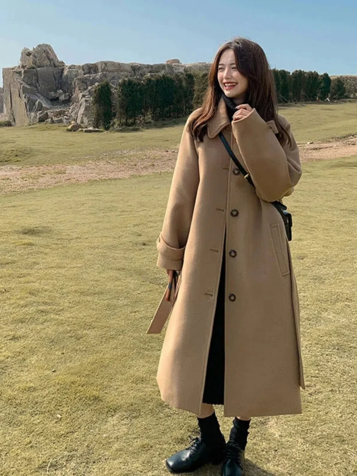 Women's Woolen Coat Long Thickened Autumn Winter Vintage Hepburn Style Loose Atmosphere Outerwear Elegant Commute Design