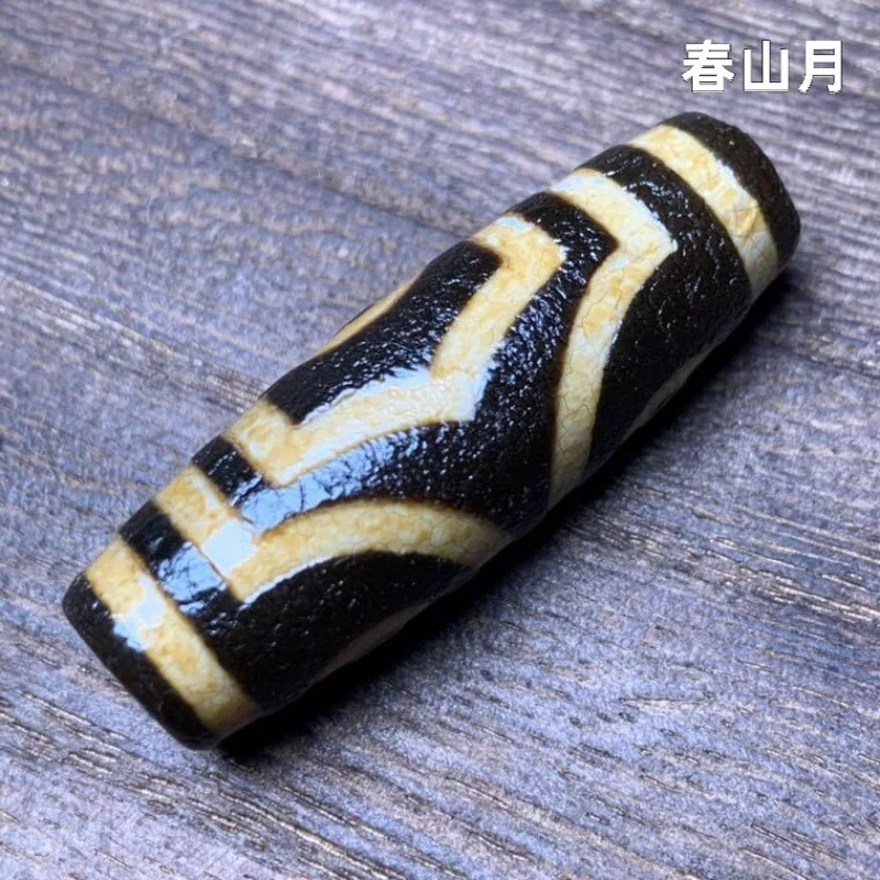 Wholesale Tibetan Tooth Yellow Three Eyes Tibet Beads High Oil Agate Tibet Beads Ornament Necklace Pendant Ornament